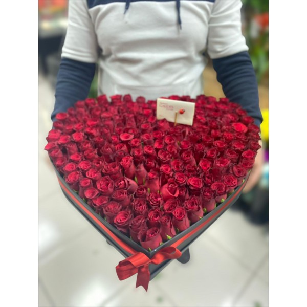 Kutuda 200 Gül 
