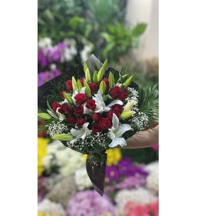 Özel Tasarm Lilyum ve Gül Buketi