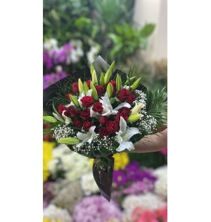 Özel Tasarm Lilyum ve Gül Buketi