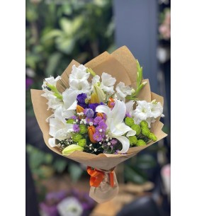 8li Lilium Buketi