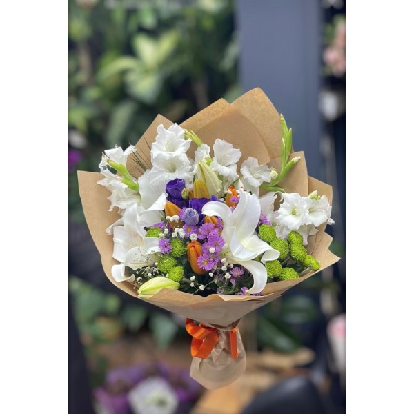 8li Lilium Buketi