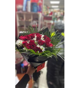 KIRMIZI GÜL VE PAPATYA BUKETİ