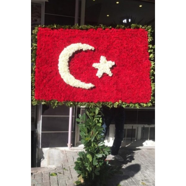 Bayraklı Çelenk
